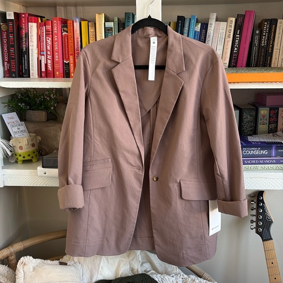 lululemon athletica Jackets & Blazers - Lululemon NWT Blazer